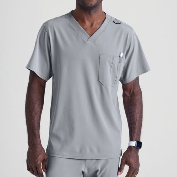 Skechers NWT Men’s Structure One Pocket V-Neck Scrub Top Moonstruck Gray 3XL - Picture 1 of 11